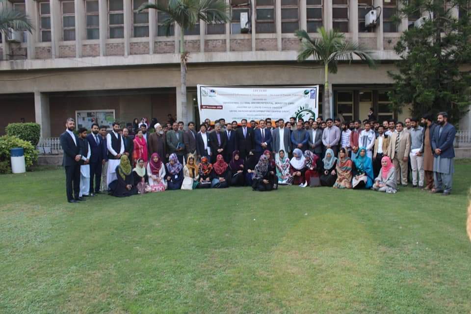 Dr. Saleem Janjua speaking at University of Agriculture, Faisalabad about importance of EIMS